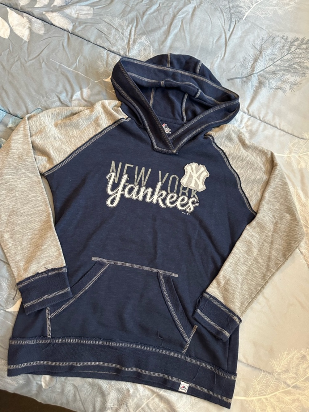 EUC Women’s New York Yankees Navy & Gray Hooded Pullover Sweatshirt Sz M